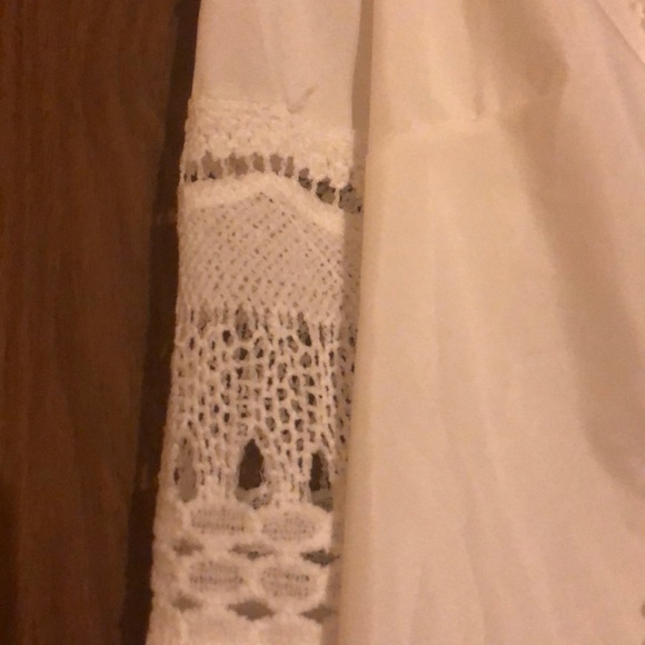 White shirt - Picture 3 of 3